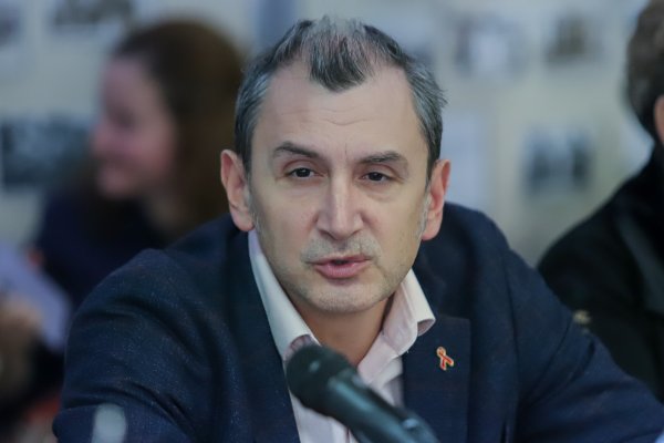 Професионалният път на доц. д-р Михаил Околийски, предложен за служебен министър на здравеопазването, обхваща академичната дейност, работата в международни здравни структури и участие в изпълнителната власт.
